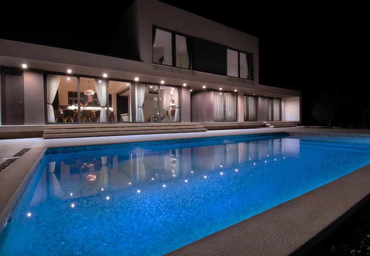 Martincic Residence - 5 Stars Luxury With Pool Heating On 4000M2 Rakalj Ngoại thất bức ảnh