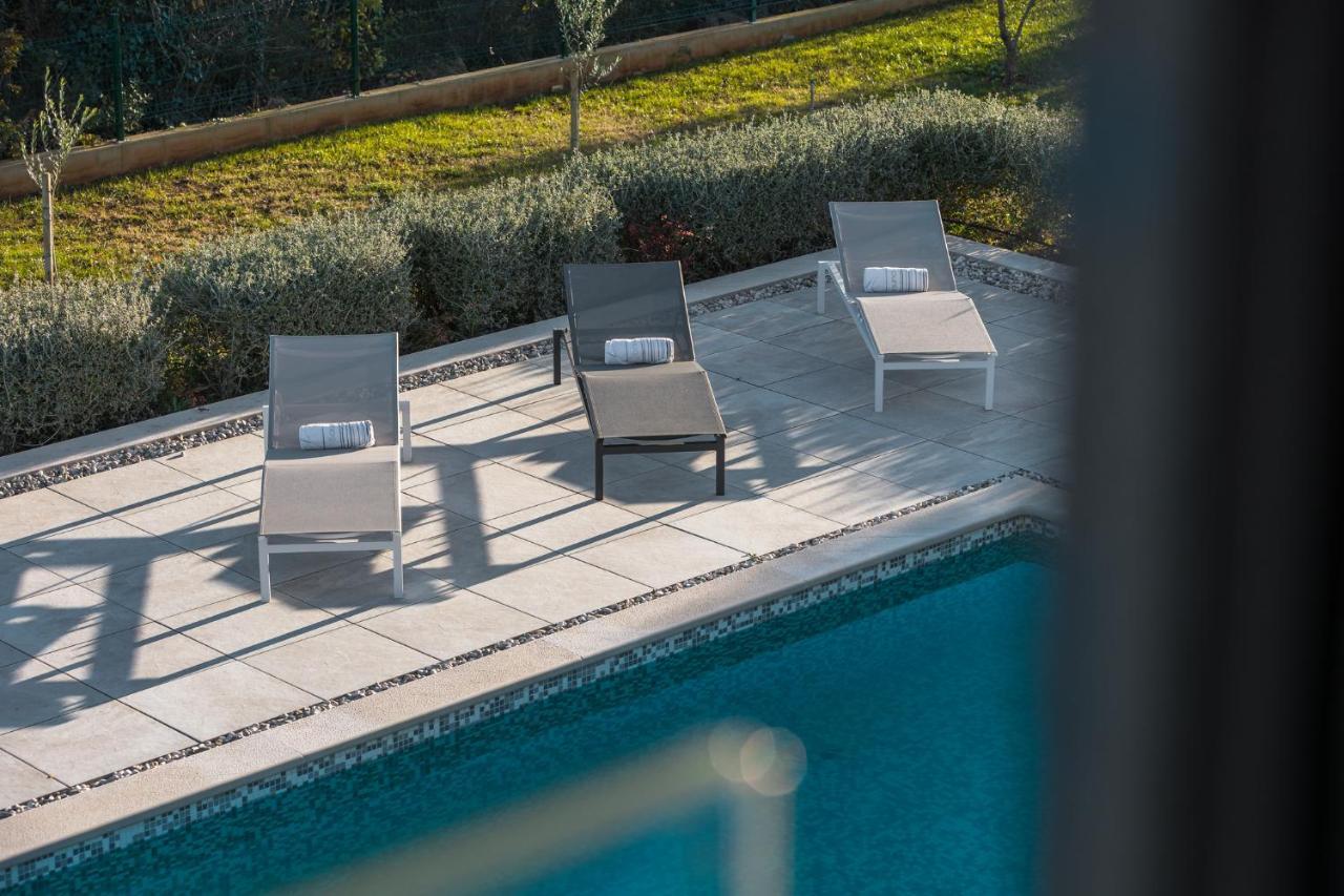 Martincic Residence - 5 Stars Luxury With Pool Heating On 4000M2 Rakalj Ngoại thất bức ảnh